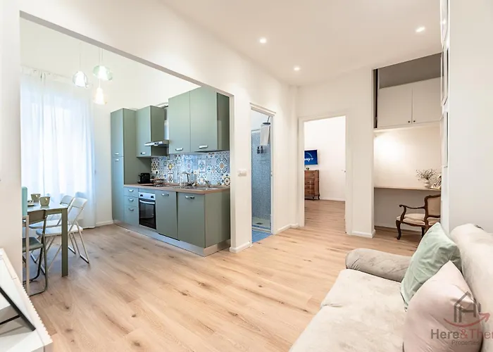 New Modern Apt- Center 10min - Hiper Wifi - A-c Genoa